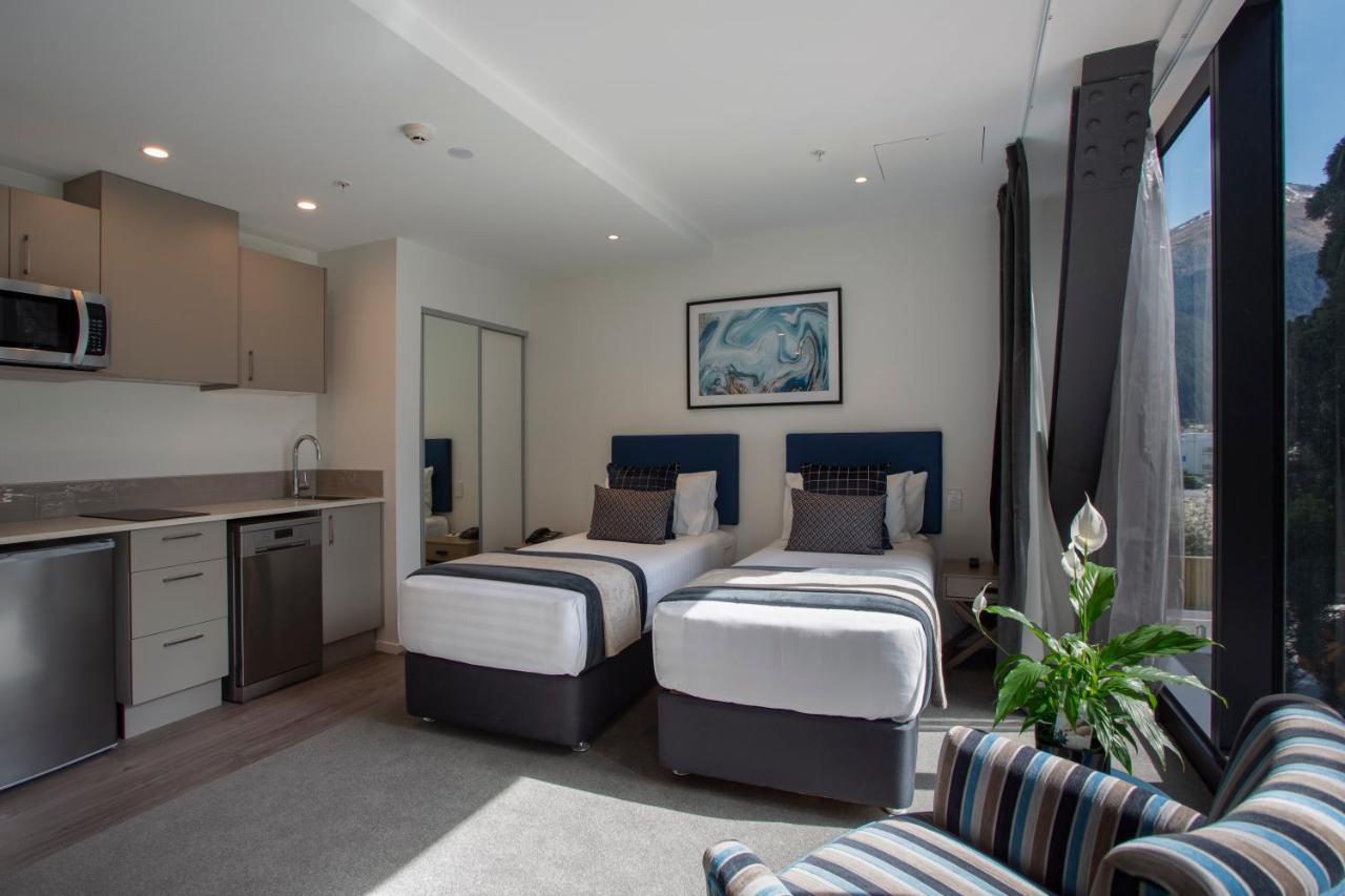 Ramada By Wyndham Queenstown Central Exterior foto