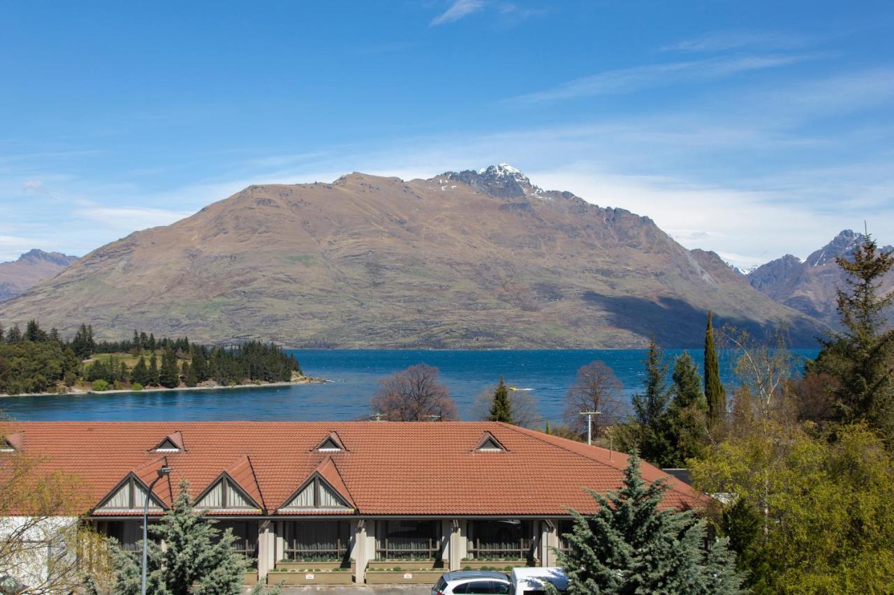 Ramada By Wyndham Queenstown Central Exterior foto
