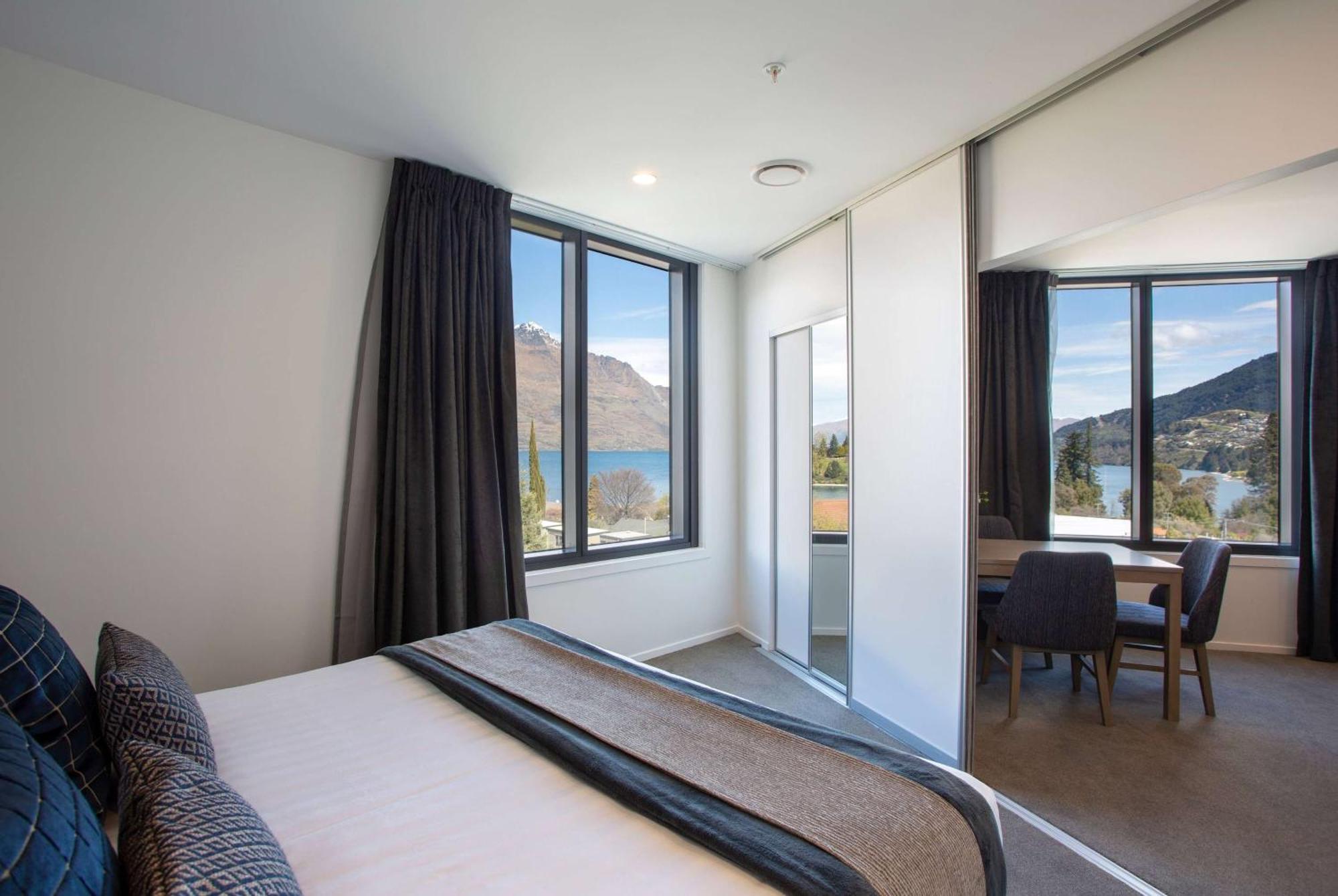 Ramada By Wyndham Queenstown Central Exterior foto